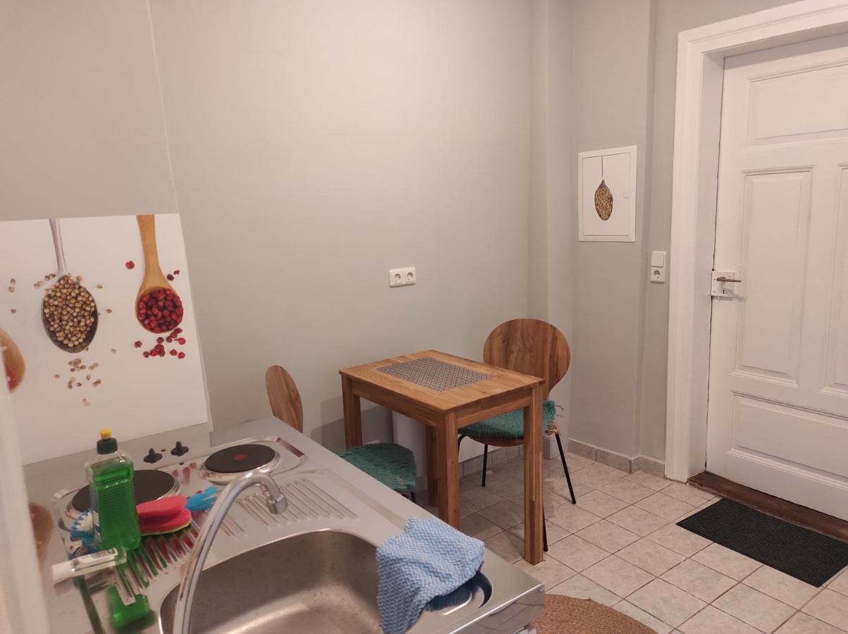 Schoene Gemuetliche Ferienwohnung Am Saaleradweg Grosseutersdorf Buitenkant foto